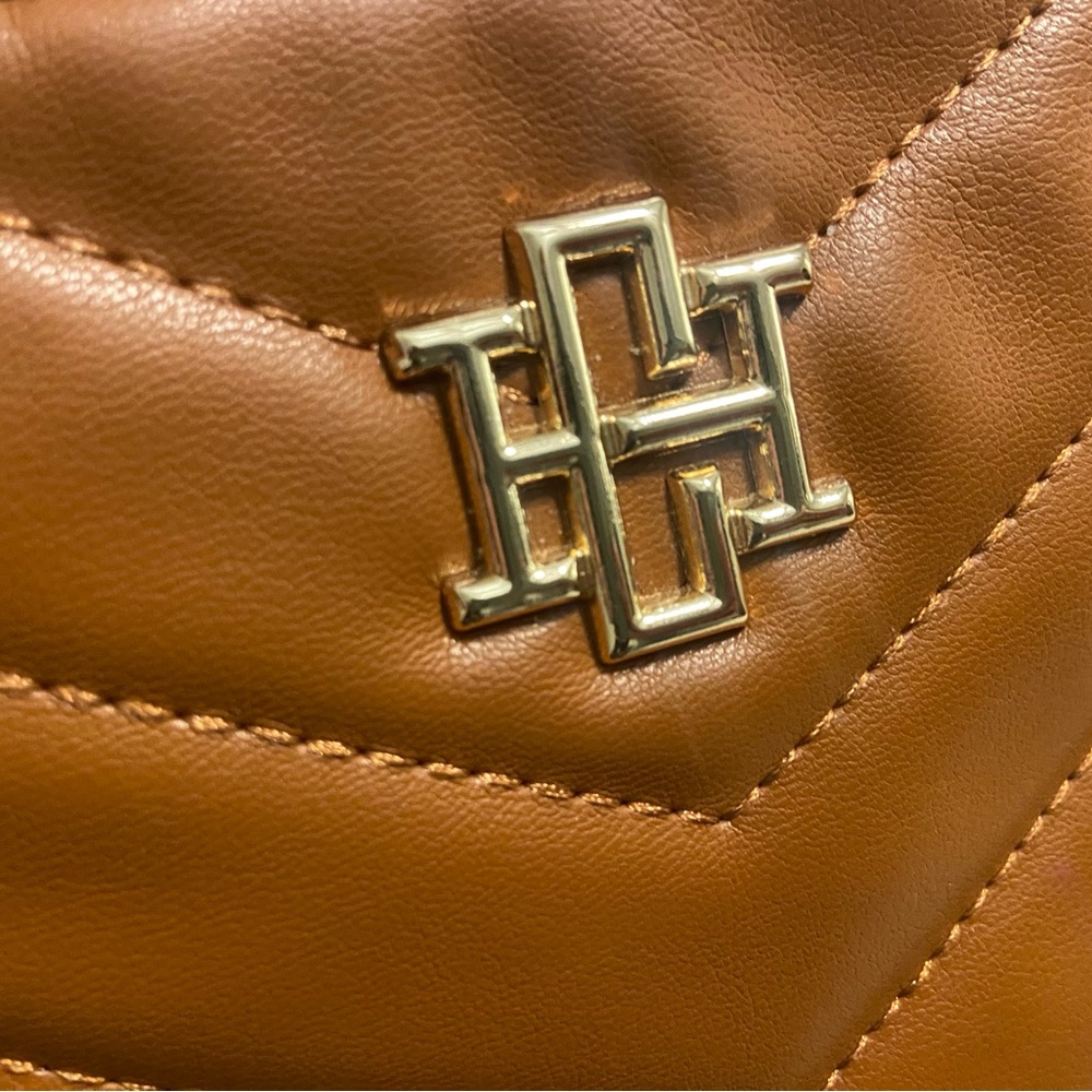 Elegant Tan Handbag